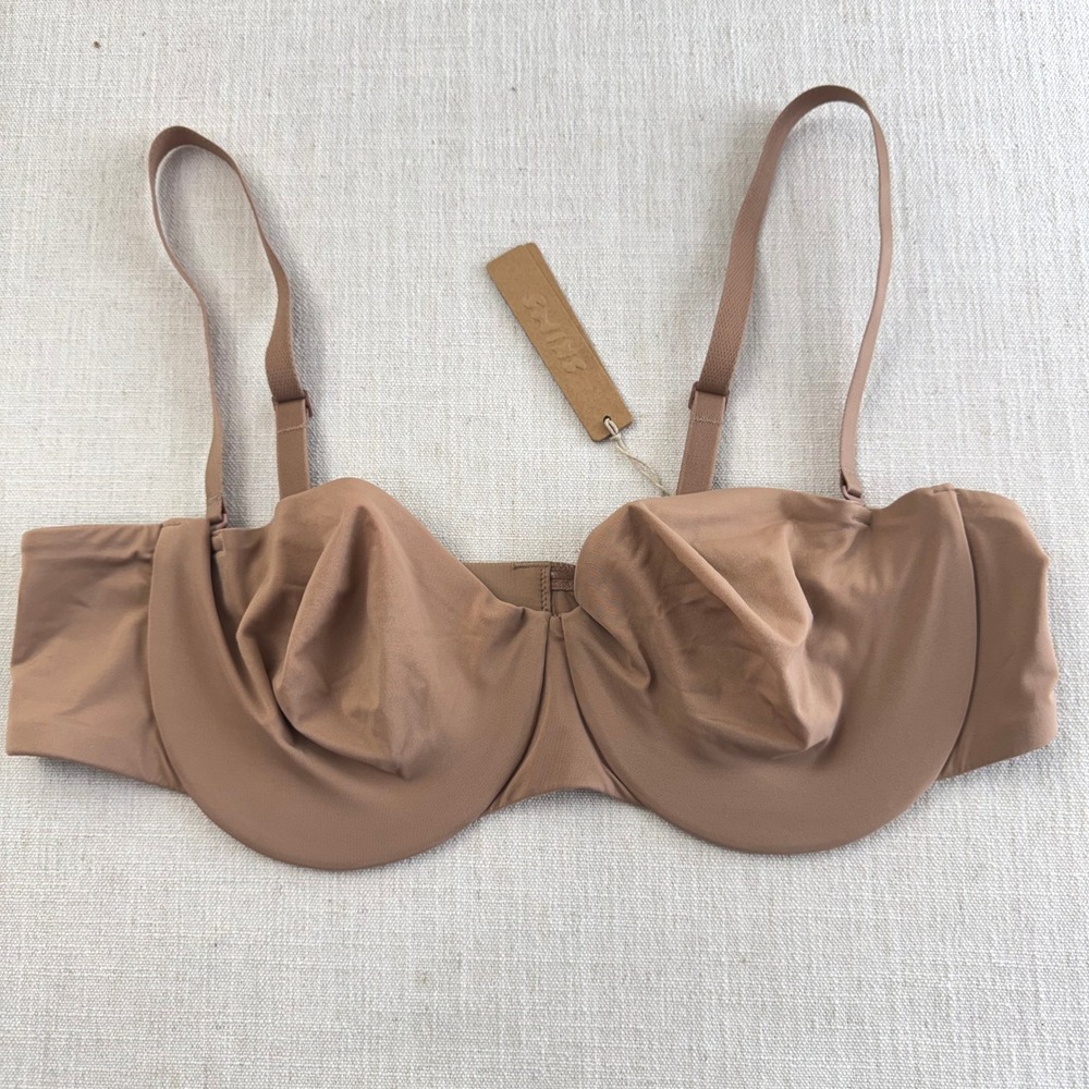 Skims Smoothing Intimates Strapless Bra Sienna Brown 40B BA-BAN-2607 NWT